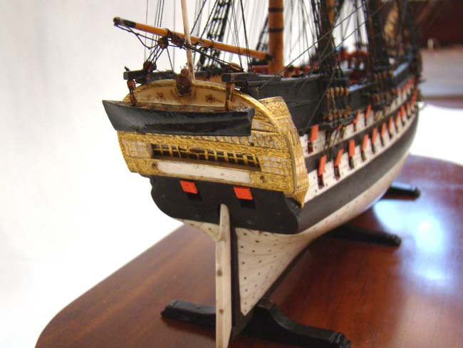 A fantastic Prisoner-of-War STYLE Bone and wood model,circa 1920, of a late 18th century 74 gun English Ship-of-the line — image 7